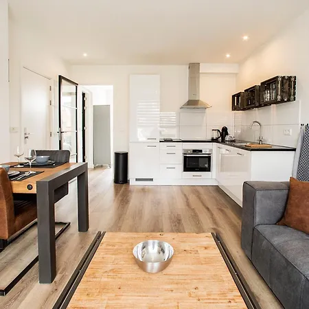 Excellent Apartment *